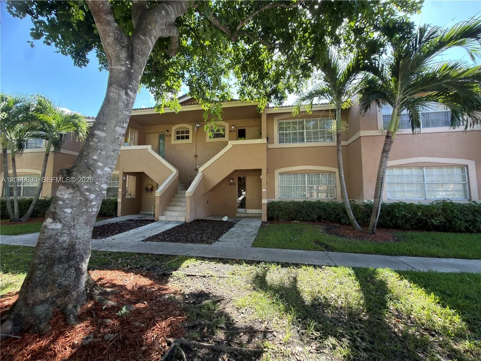 Unit for sale at 11448 NW 43rd St, Coral Springs, FL 33065