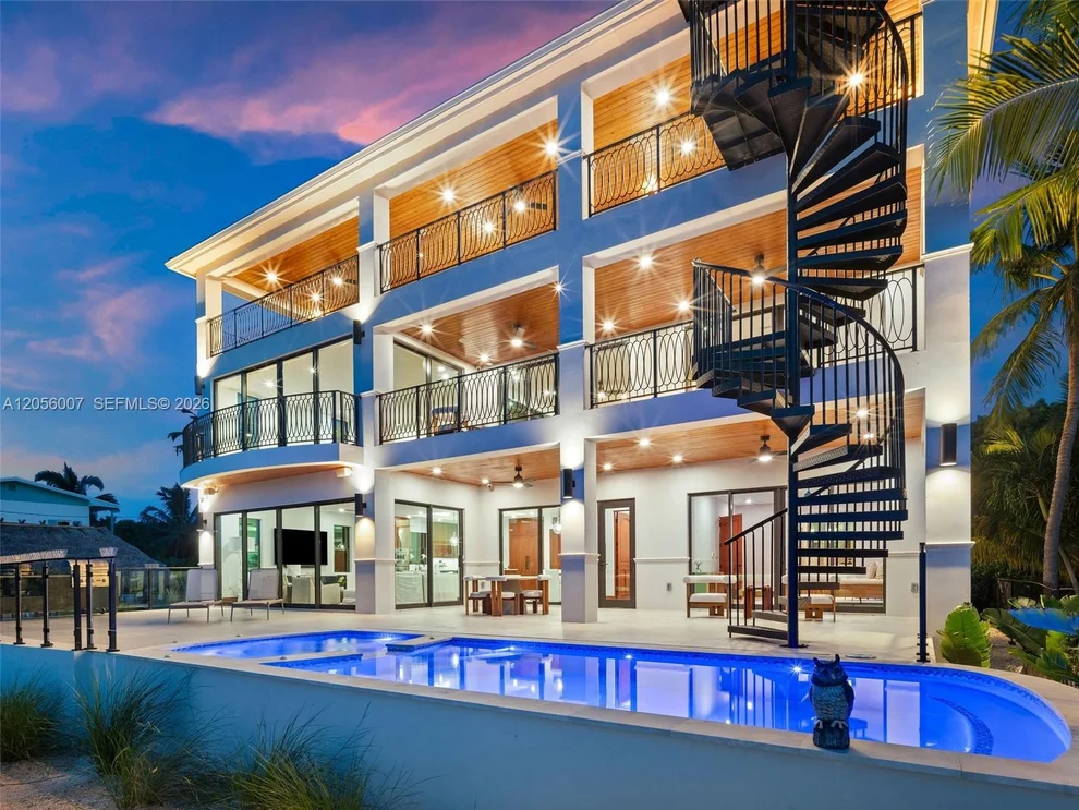 Unit for sale at 77350 Overseas Hwy, Islamorada, FL 33036