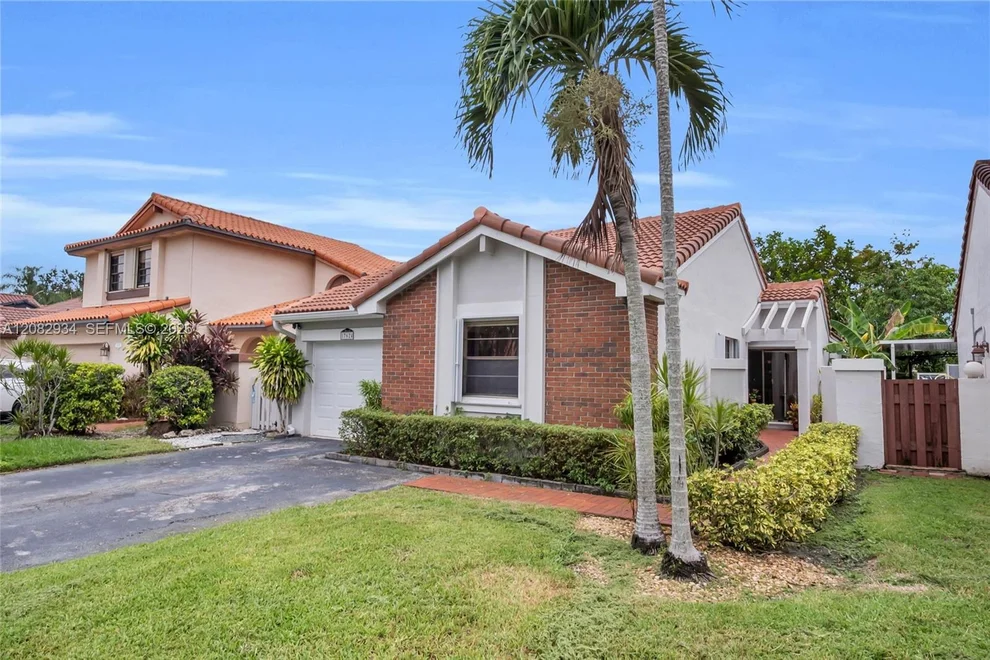Unit for sale at 17624 NW 63rd Ct, Hialeah, FL 33015