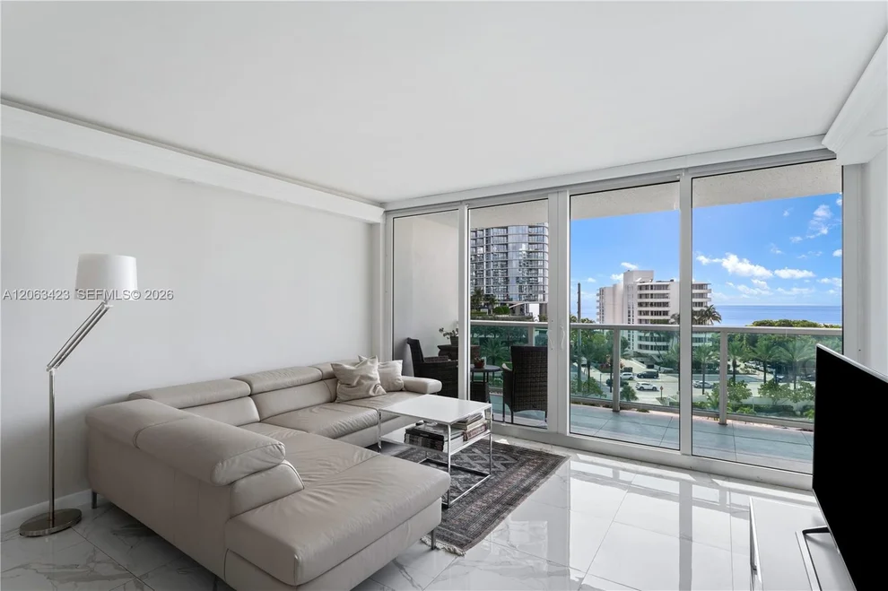 Unit for sale at 100 Bayview Dr, Sunny Isles Beach, FL 33160