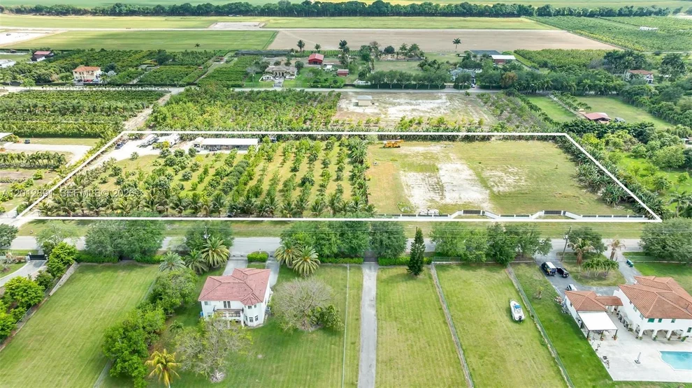 Unit for sale at 104 SW st, Miami, FL 33196