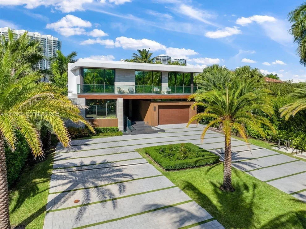 Unit for sale at 342 S Parkway, Golden Beach, FL 33160