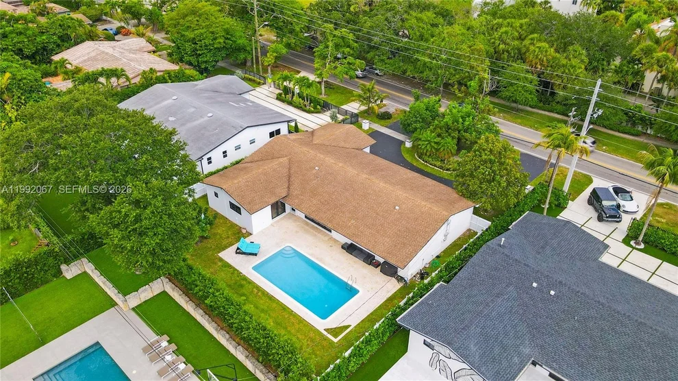 Unit for sale at 1850 NE 199th St, Miami, FL 33179