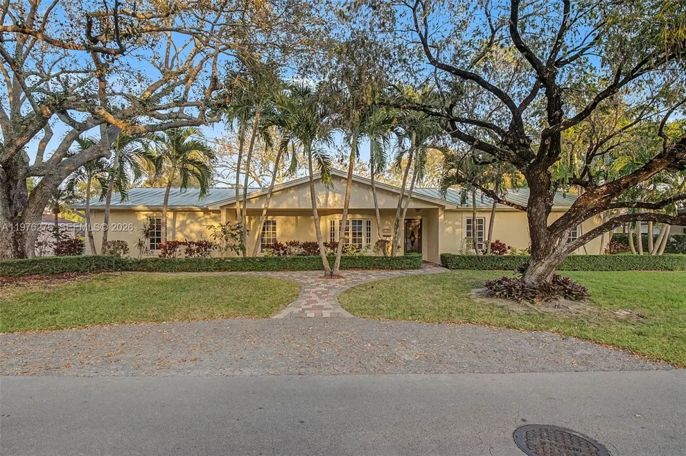 Unit for sale at 15401 SW 81 Av, Palmetto Bay, FL 33157