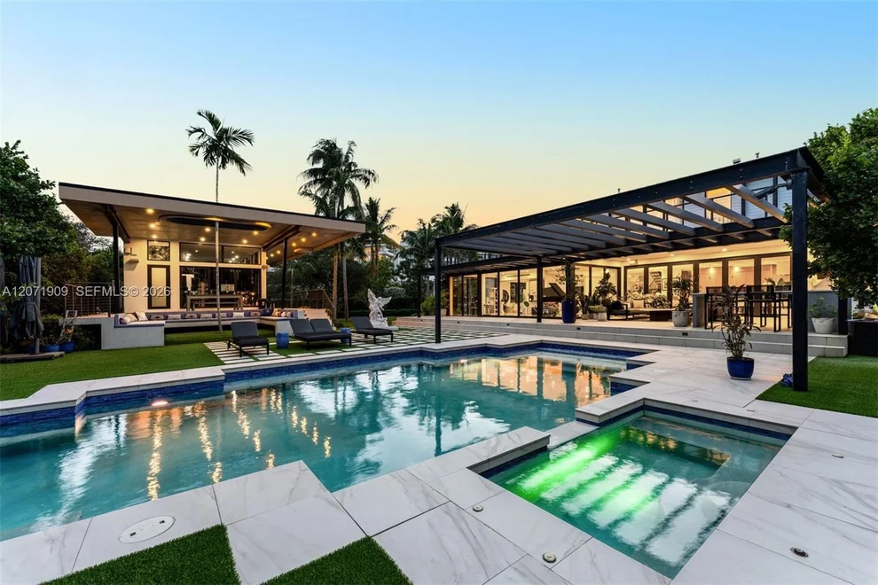 Unit for sale at 795 Lakeview Dr, Miami Beach, FL 33140