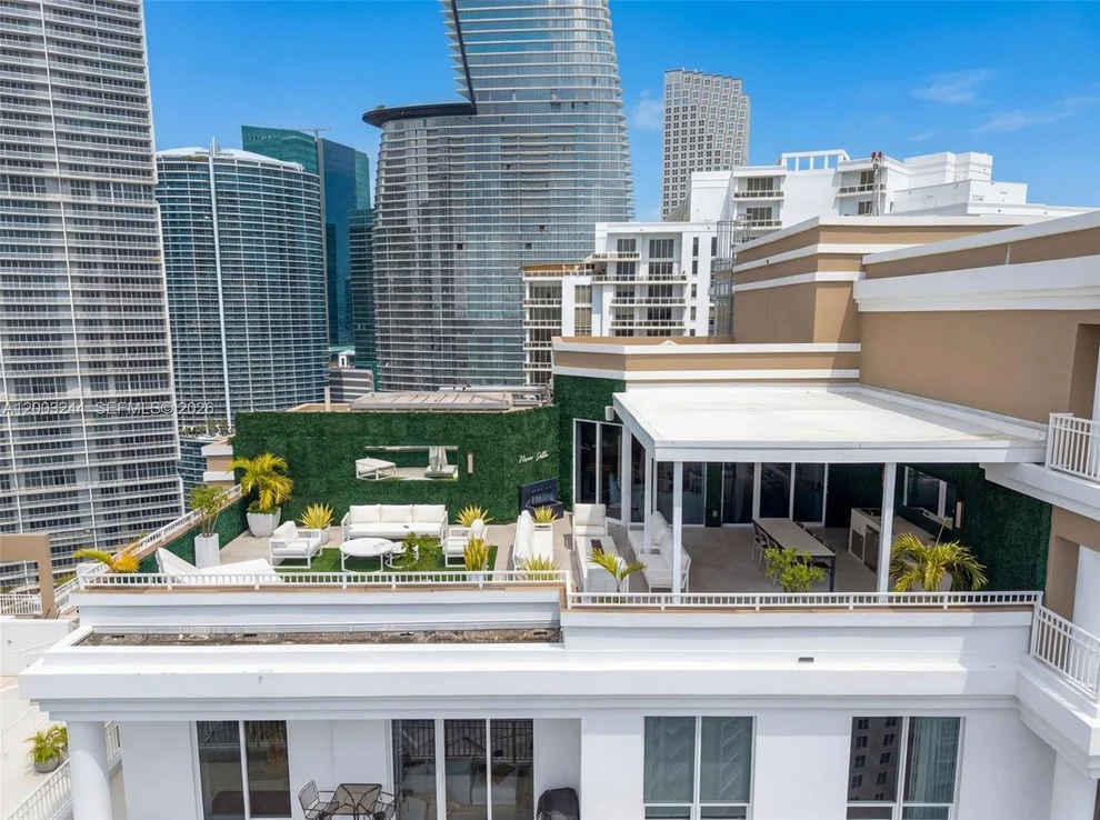 Unit for sale at 801 Brickell Key Blvd, Miami, FL 33131