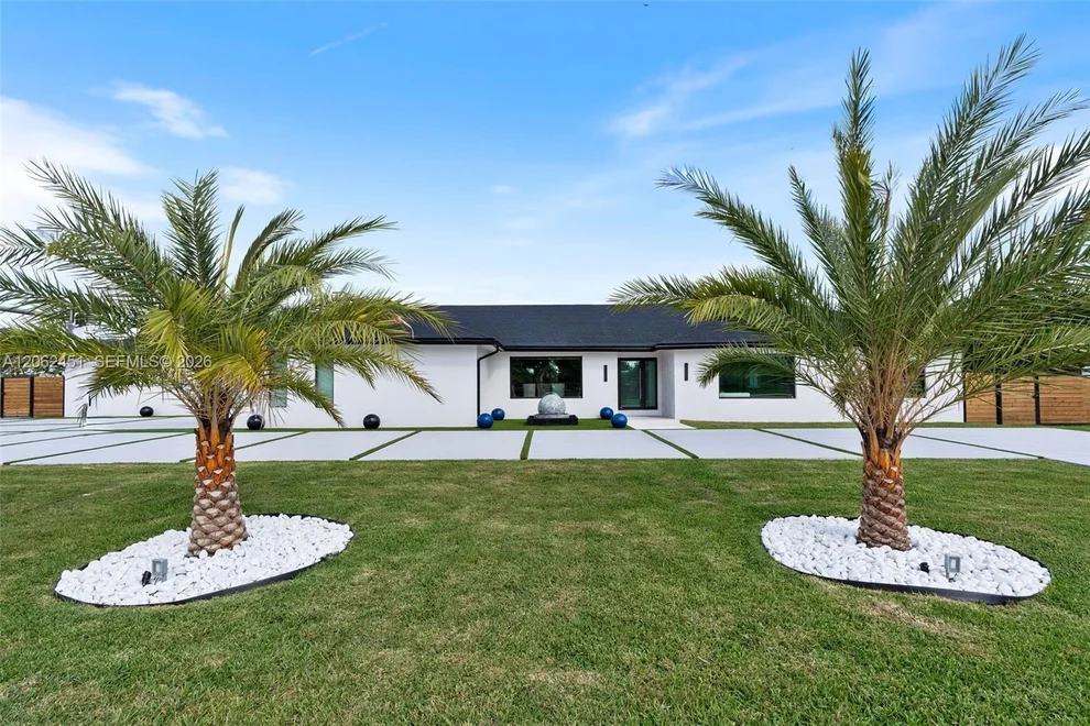 Unit for sale at 12425 SW 226th St, Miami, FL 33170