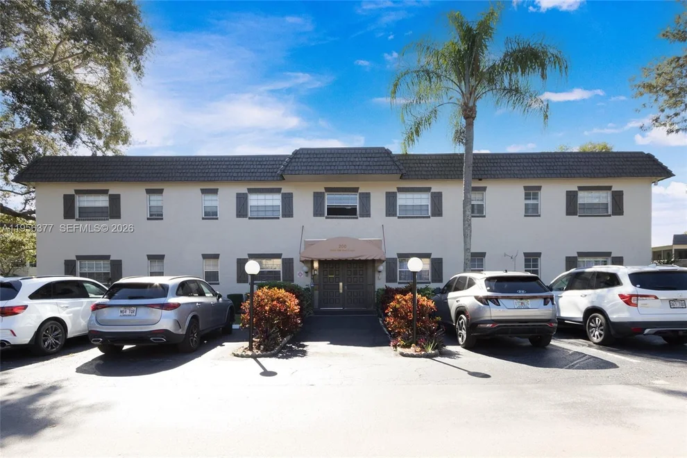 Unit for sale at 5661 SW 2nd Ct, Margate, FL 33068