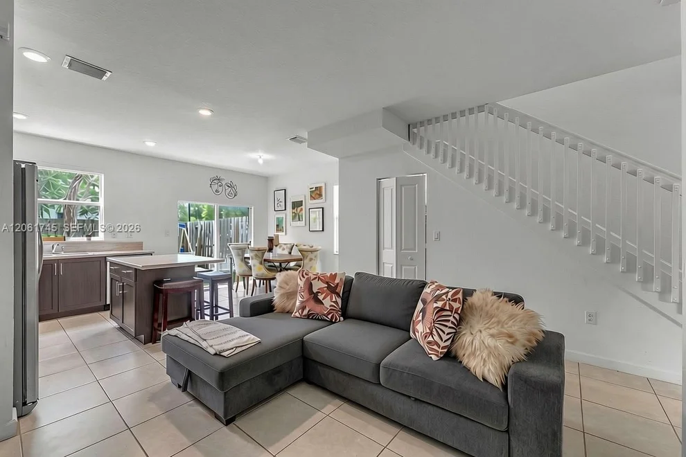 Unit for sale at 2660 SE 15th St, Homestead, FL 33035