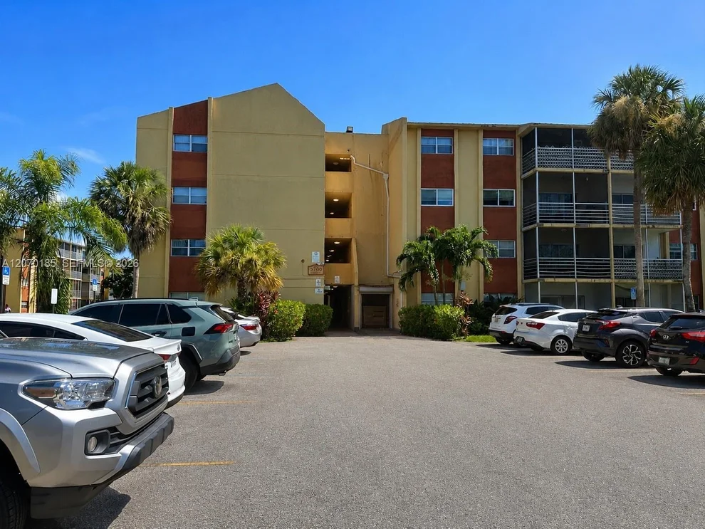 Unit for sale at 3700 NW 21st St, Lauderdale Lakes, FL 33311