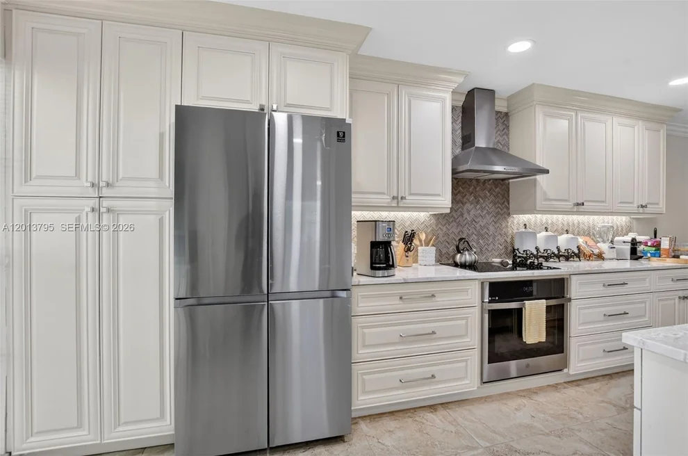 Unit for sale at 8749 Belle Aire Dr, Boca Raton, FL 33433