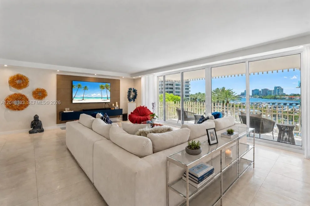 Unit for sale at 3 Grove Isle Dr, Miami, FL 33133