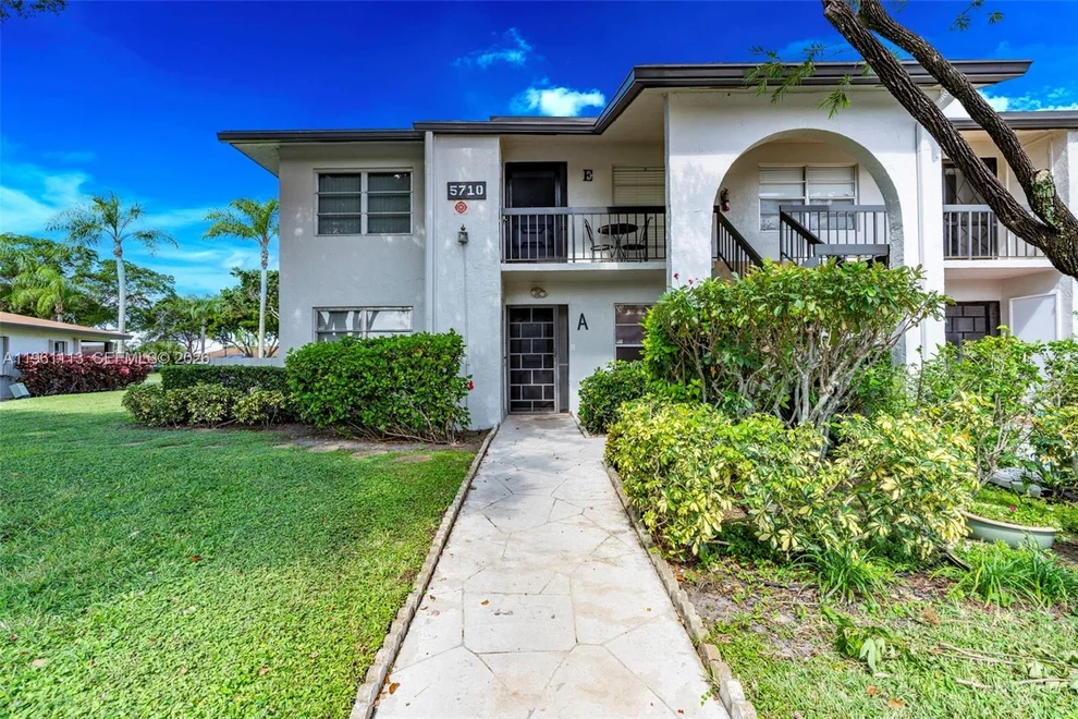 Unit for sale at 5710 Princess Palm Ct, Delray Beach, FL 33484