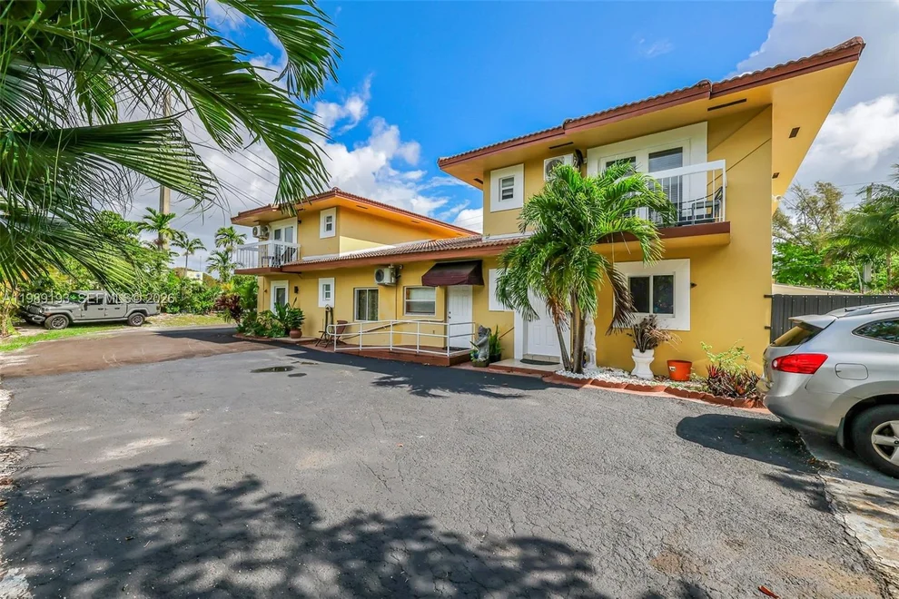 Unit for sale at 12085 W Dixie Hwy, Biscayne Park, FL 33161