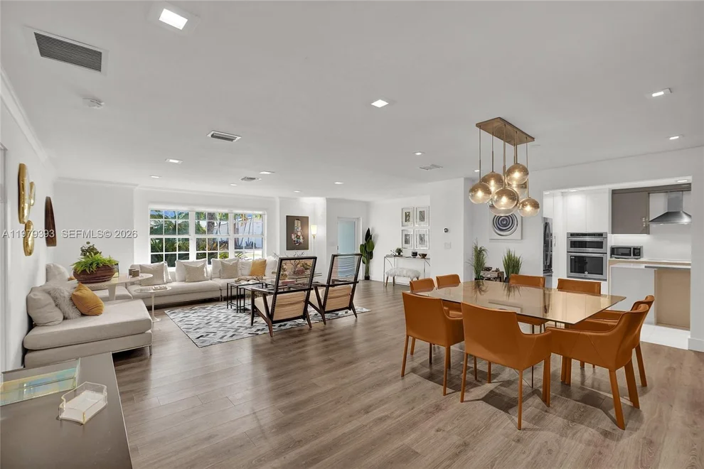 Unit for sale at 2301 NE 196th St, Miami, FL 33180