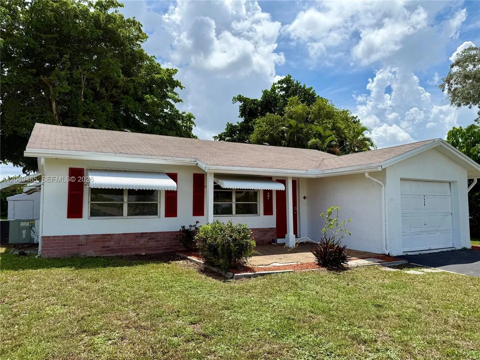 Unit for sale at 7008 NW 89th Ave, Tamarac, FL 33321