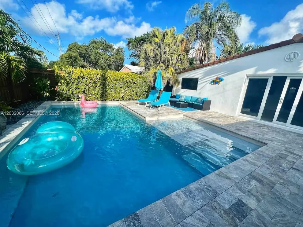 Unit for sale at 1736 NE 17th St, Fort Lauderdale, FL 33305