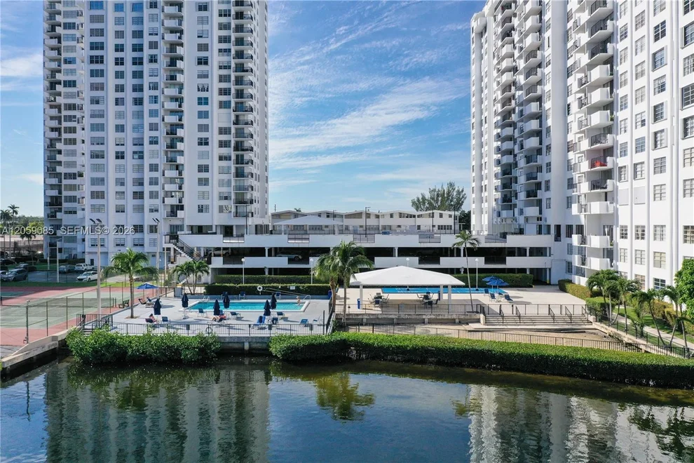 Unit for sale at 2780 NE 183rd St, Aventura, FL 33160