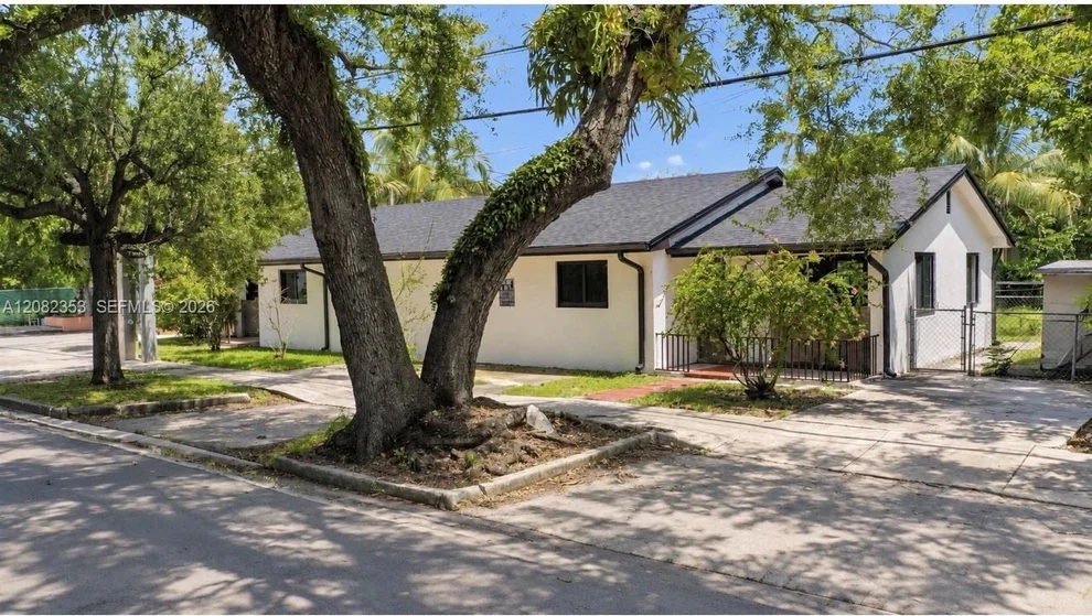 Unit for sale at 3471 Plaza St, Miami, FL 33133