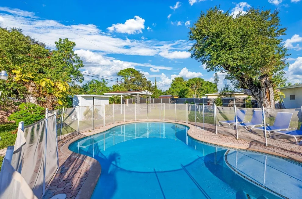 Unit for sale at 38 Miami Gardens Rd, West Park, FL 33023