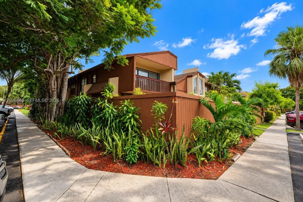 Unit for sale at 7103 SW 115th Pl, Miami, FL 33173