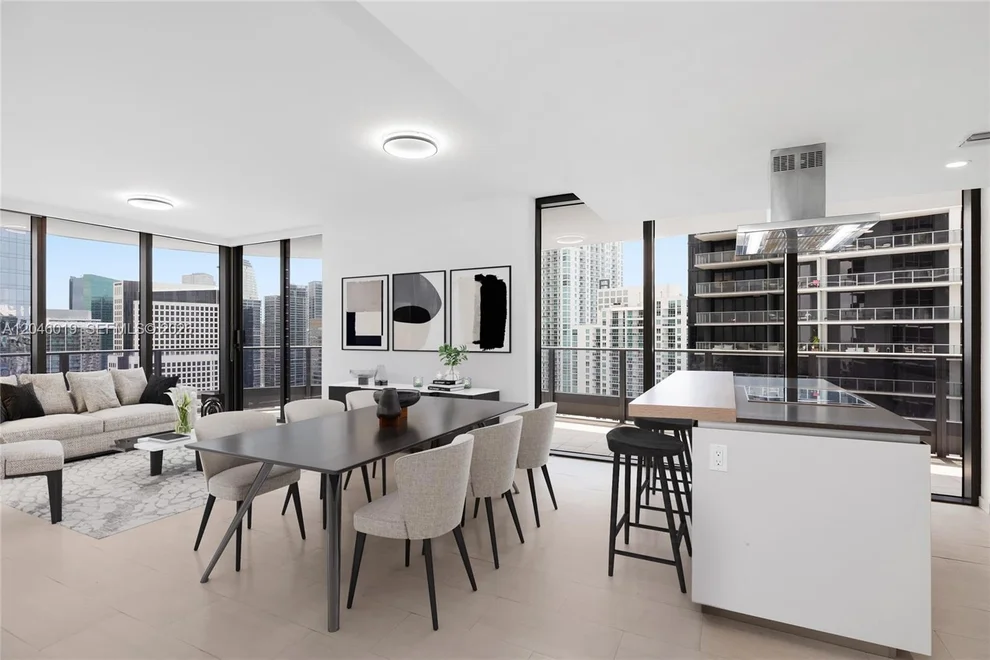 Unit for sale at 1000 Brickell Plz, Miami, FL 33131