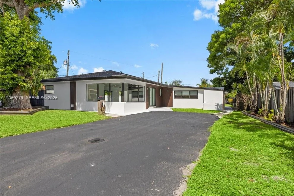 Unit for sale at 406 Lawn Acres Ct, Hollywood, FL 33023