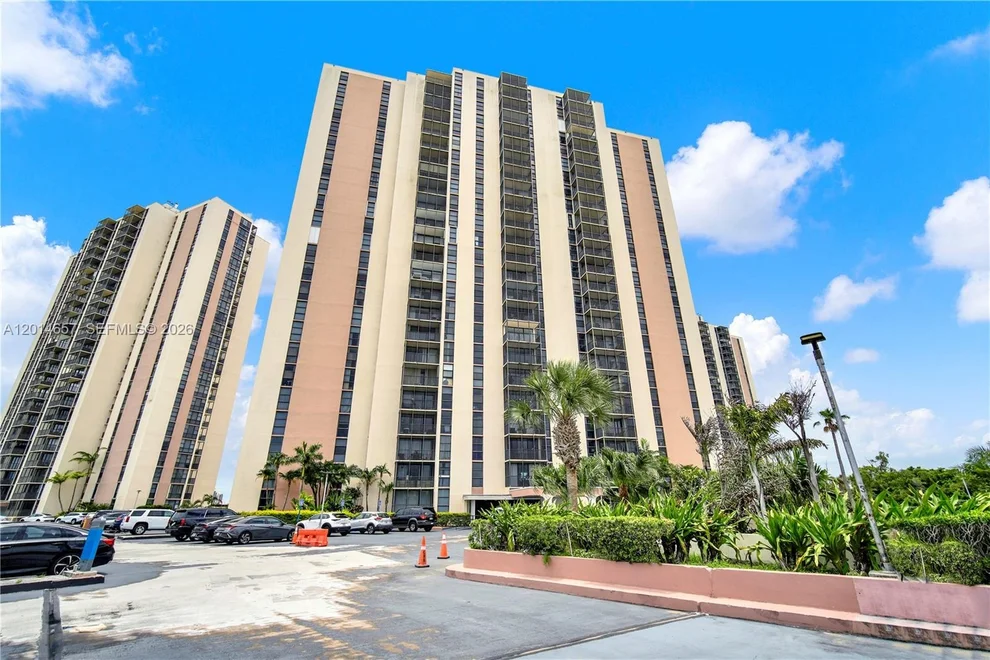 Unit for sale at 20335 W Country Club Dr, Aventura, FL 33180