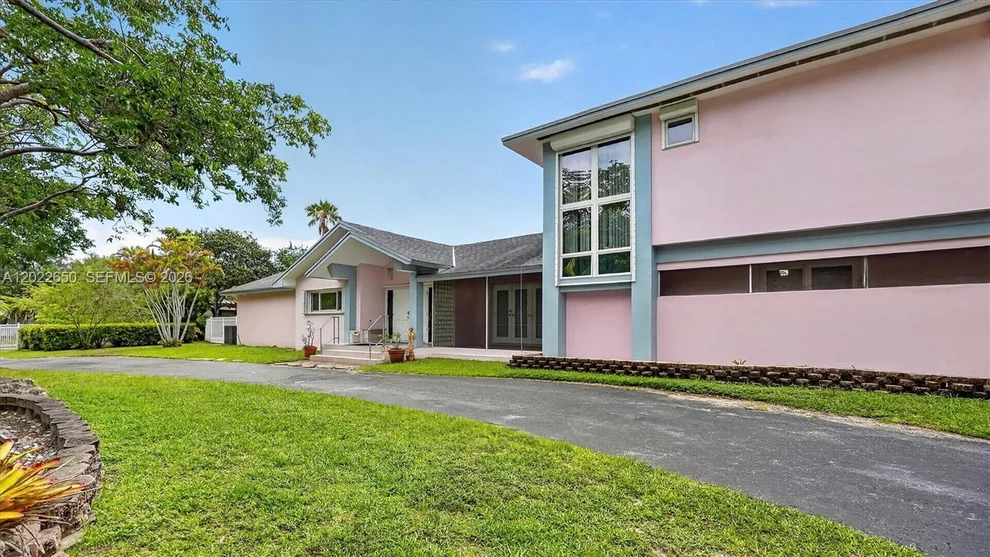 Unit for sale at 11651 SW 64th Ave, Pinecrest, FL 33156
