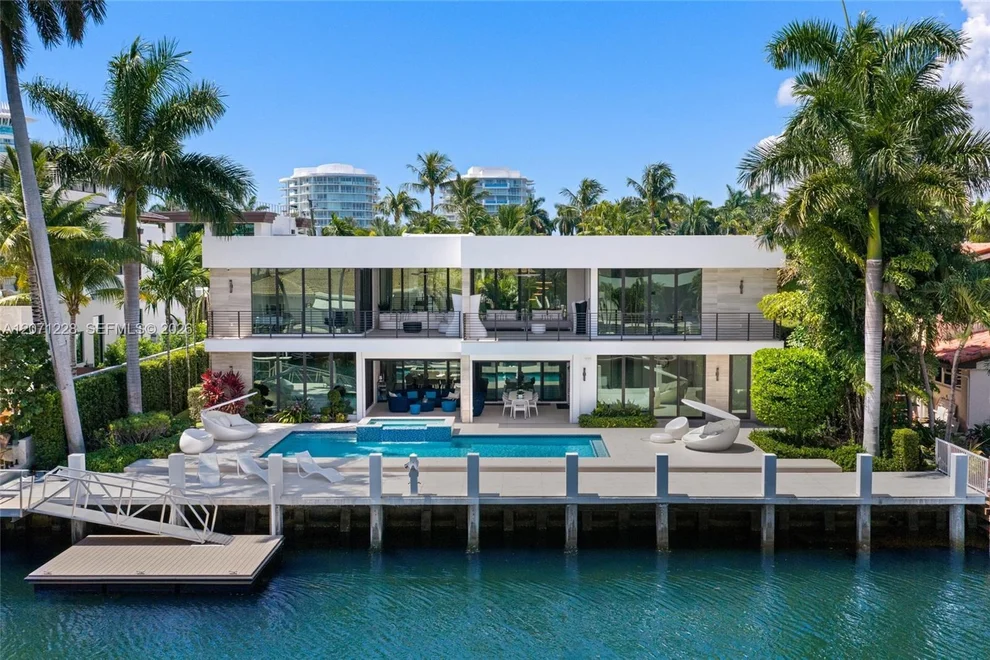 Unit for sale at 2519 Lucille Dr, Fort Lauderdale, FL 33316