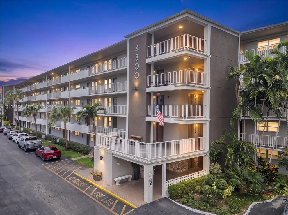 Unit for sale at 4800 Hillcrest Ln, Hollywood, FL 33021