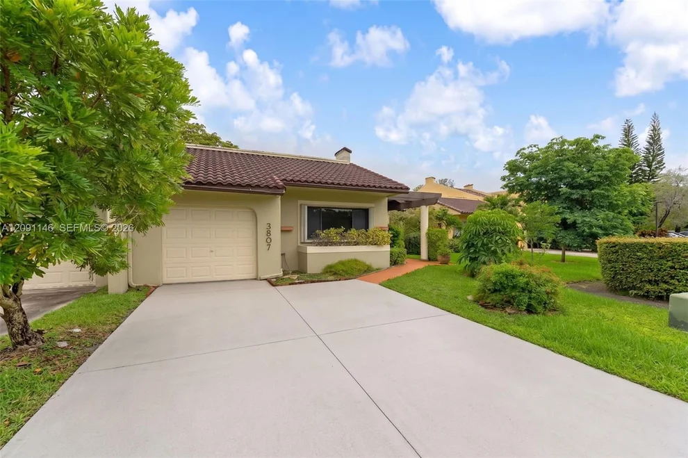 Unit for sale at 3807 Alcantara Ave, Doral, FL 33178
