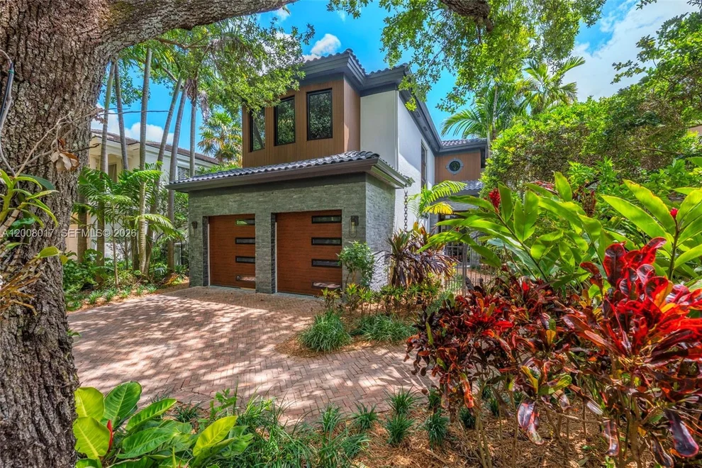 Unit for sale at 7291 SW 47th Ct, Miami, FL 33143