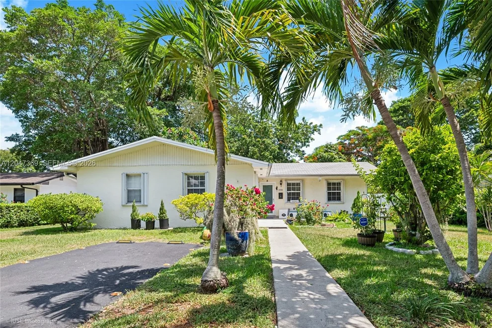 Unit for sale at 3750 Percival Ave, Miami, FL 33133