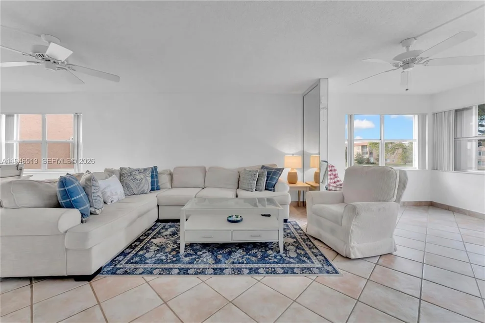 Unit for sale at 9721 Sunrise Lakes Blvd, Sunrise, FL 33322