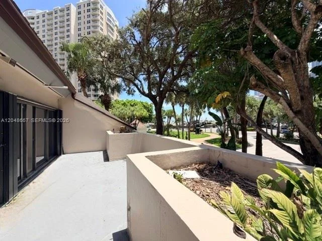 Unit for sale at 520 Brickell Key Dr, Miami, FL 33131