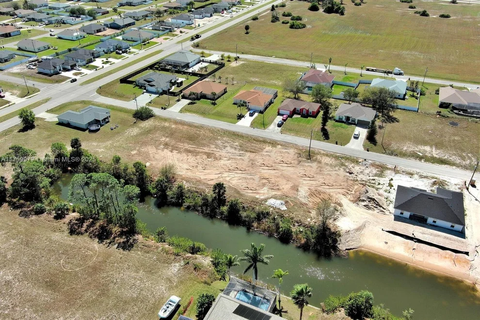Unit for sale at 1611 NW 2nd St, Cape Coral, FL 33993