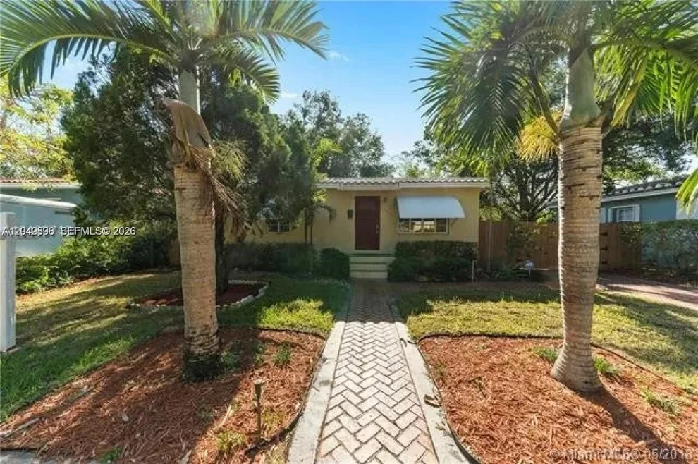 Unit for sale at 12110 NE 11th Pl, North Miami, FL 33161
