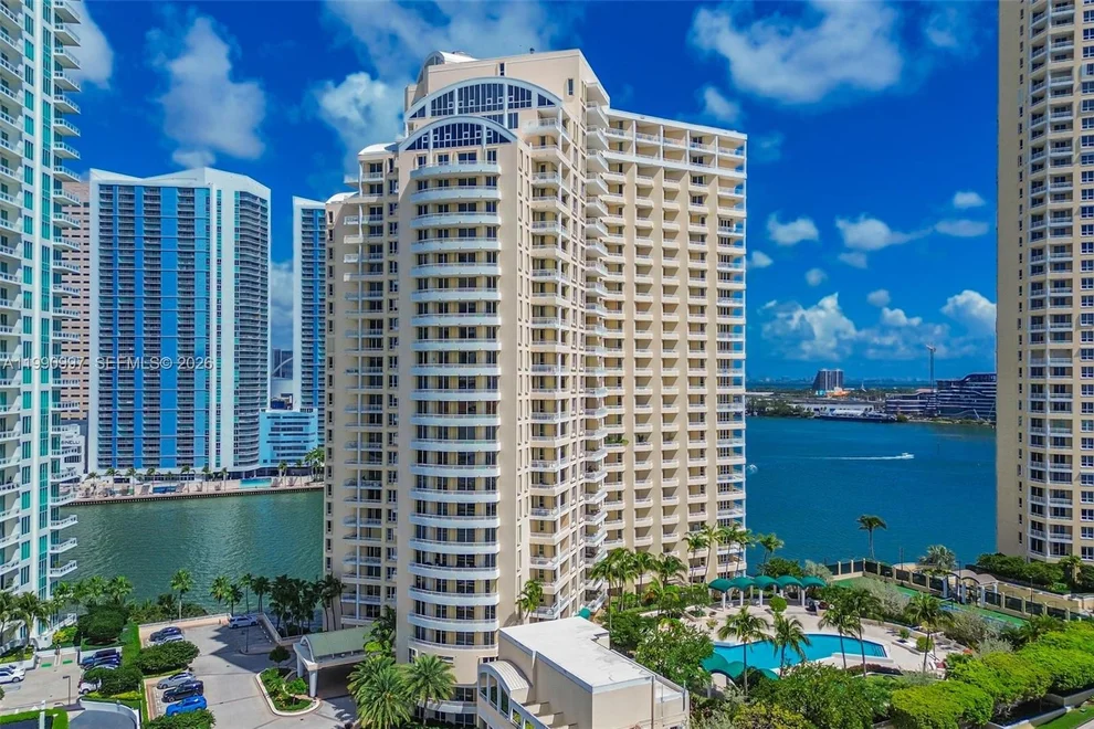 Unit for sale at 888 Brickell Key Dr, Miami, FL 33131