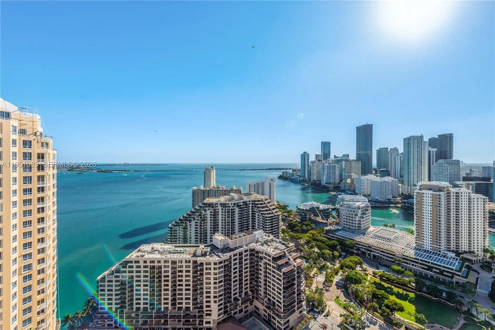 Unit for sale at 520 Brickell Key Dr, Miami, FL 33131