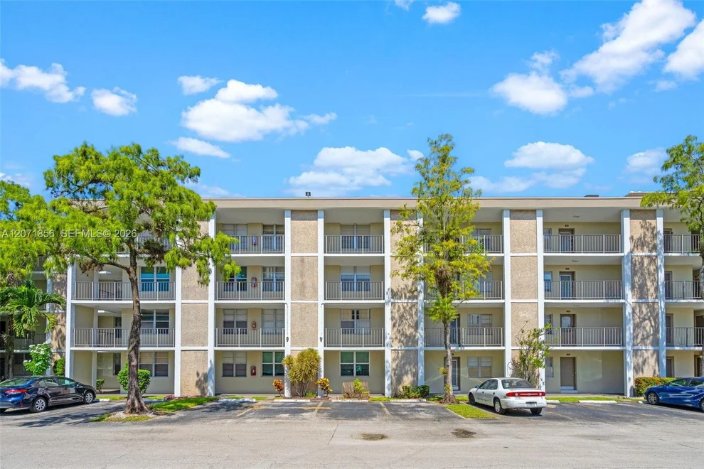 Unit for sale at 2900 NW 48th Ter, Lauderdale Lakes, FL 33313