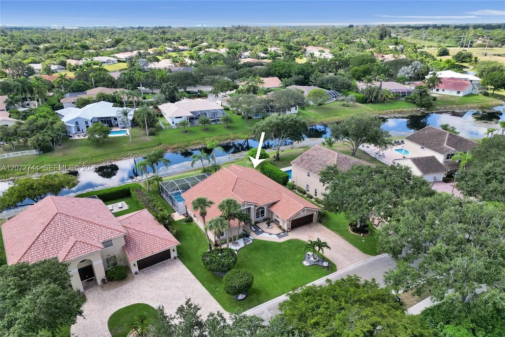 Unit for sale at 6810 NW 73rd St, Parkland, FL 33067