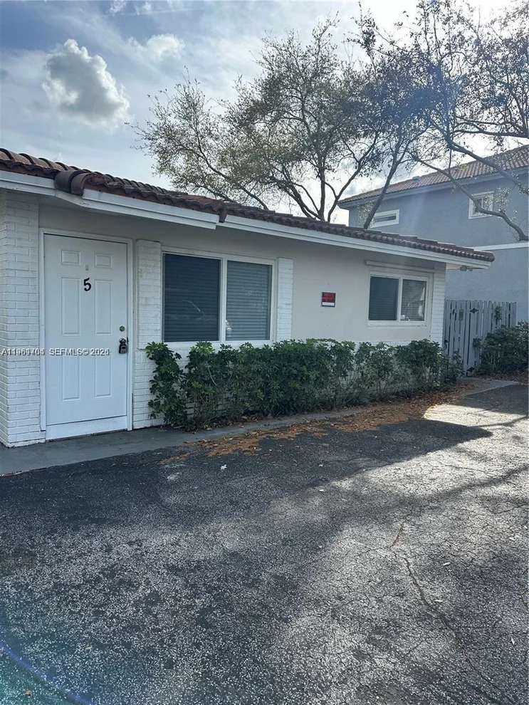 Unit for sale at 8704 NW 38th Dr, Coral Springs, FL 33065