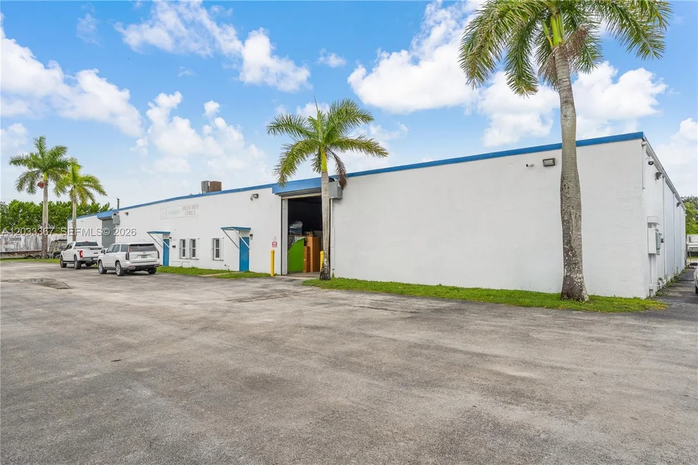 Unit for sale at 150 SW 14th Ave, Homestead, FL 33030