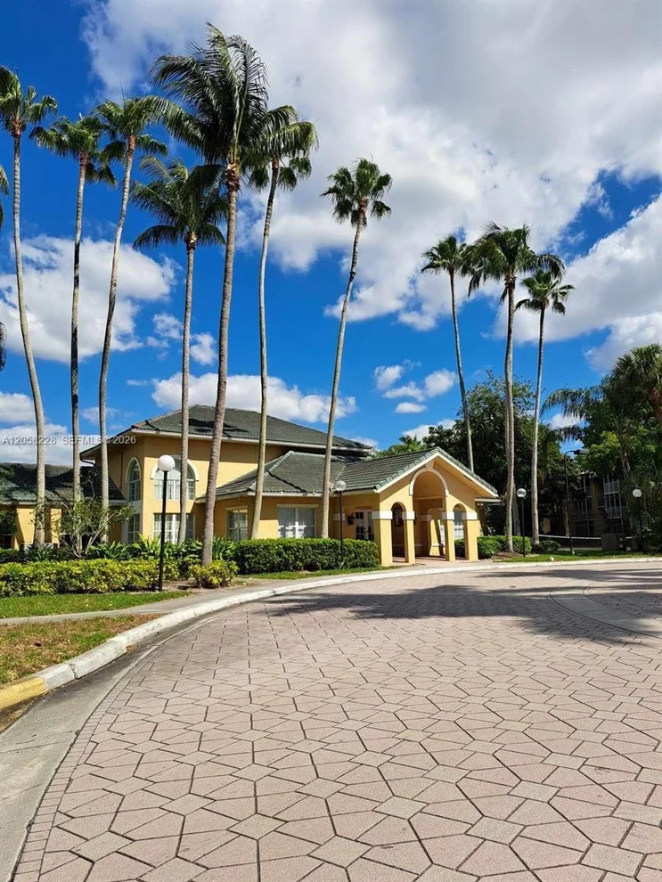 Unit for sale at 4015 W Mcnab Rd, Pompano Beach, FL 33069