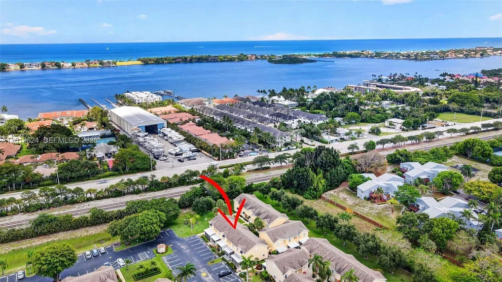 Unit for sale at 341 Waterside Dr, Hypoluxo, FL 33462