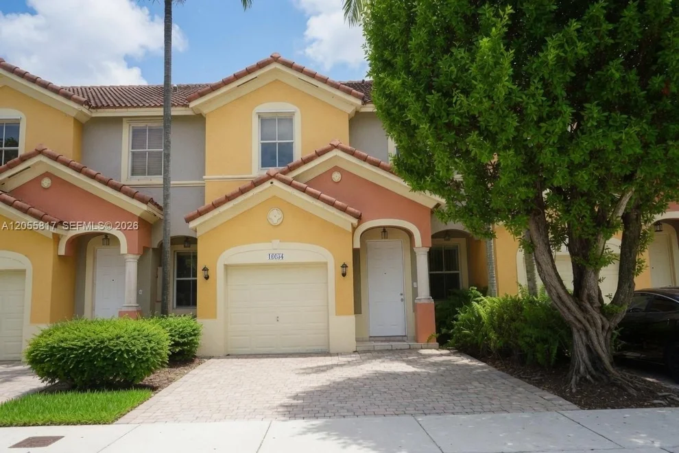 Unit for sale at 16654 SW 83rd Ln, Miami, FL 33193