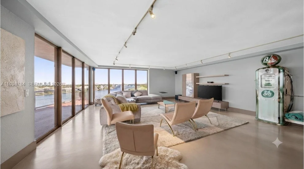 Unit for sale at 2800 E Sunrise Blvd, Fort Lauderdale, FL 33304