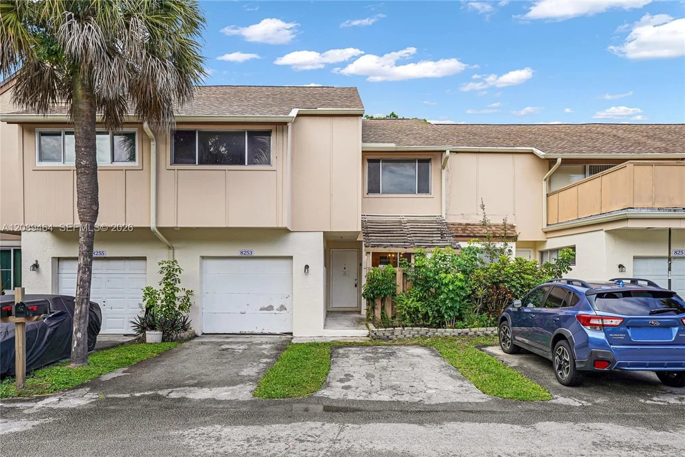 Unit for sale at 8253 NW 9th Ct, Plantation, FL 33324