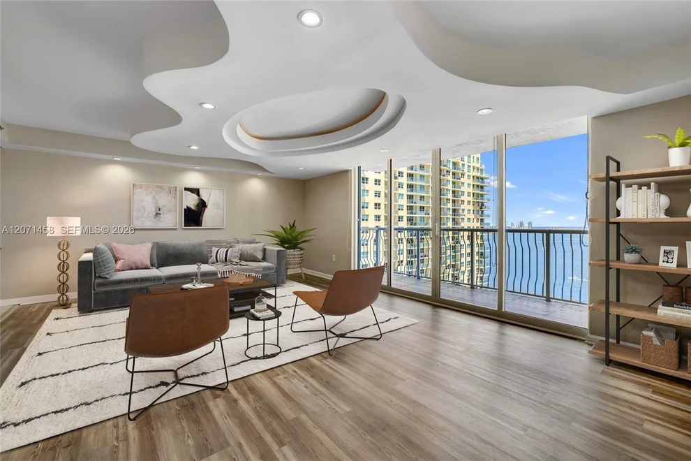 Unit for sale at 1200 Brickell Bay Dr, Miami, FL 33131
